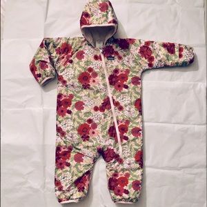 PATAGONIA REVERSIBLE 1 PC. BUNTING GIRL 24M FLORAL PINK
